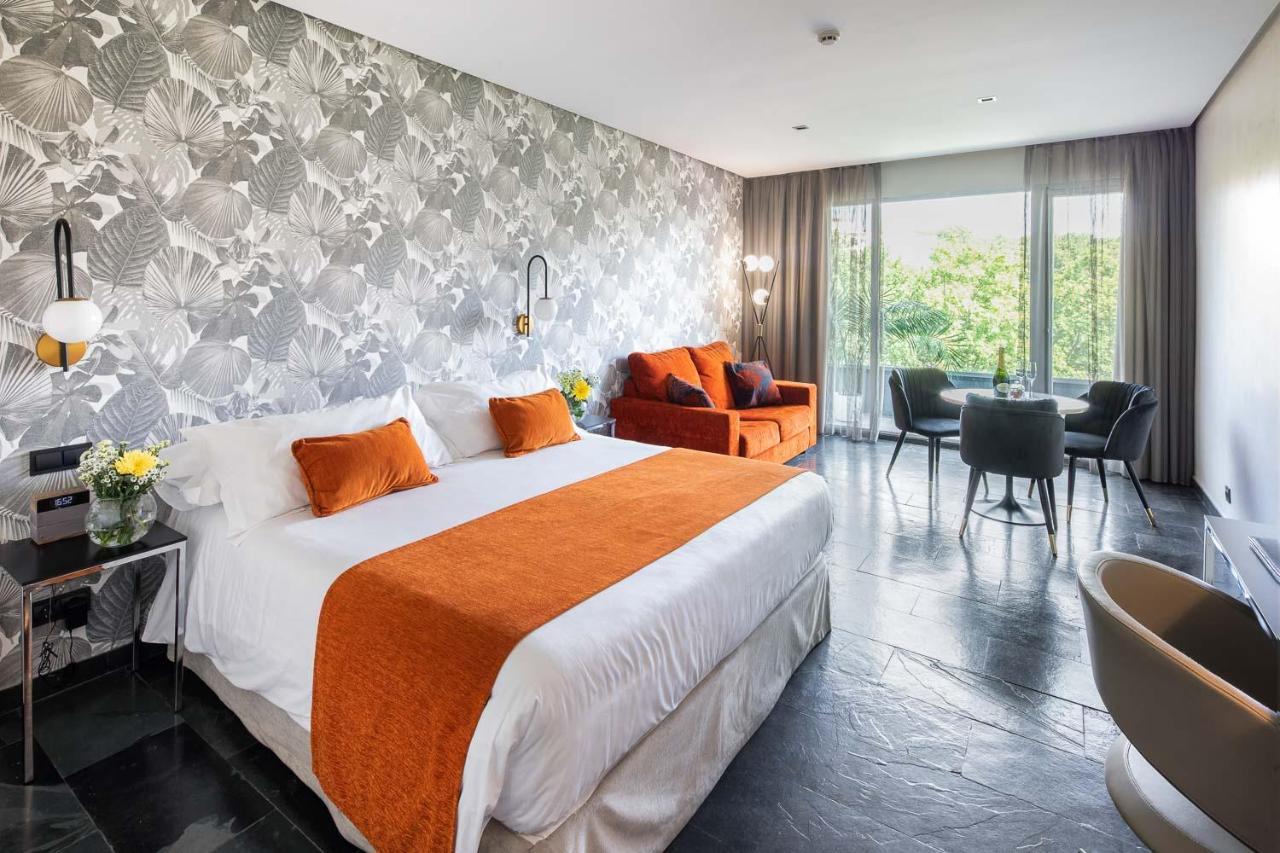 Apartosuites Jardines De Sabatini มาดริด ภายนอก รูปภาพ