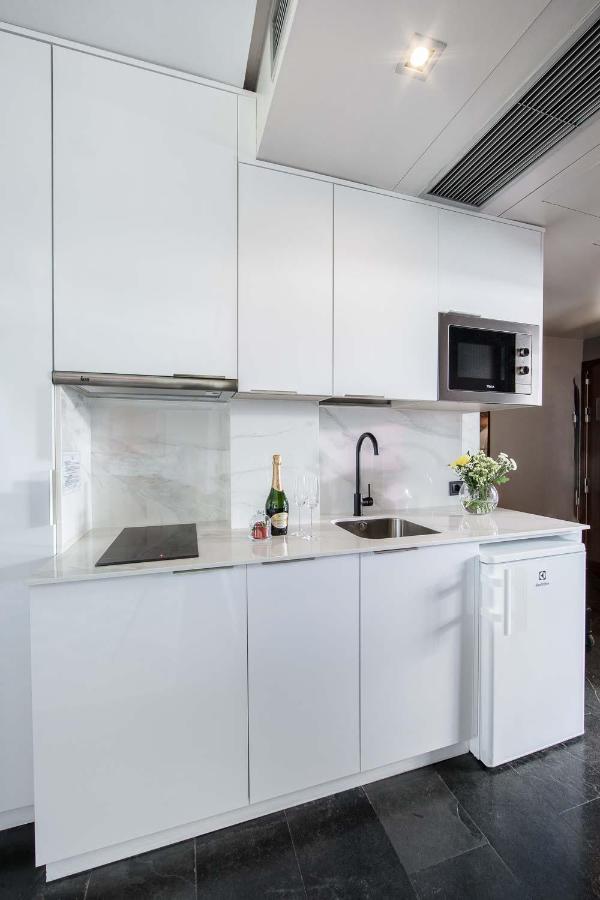 Apartosuites Jardines De Sabatini มาดริด ภายนอก รูปภาพ