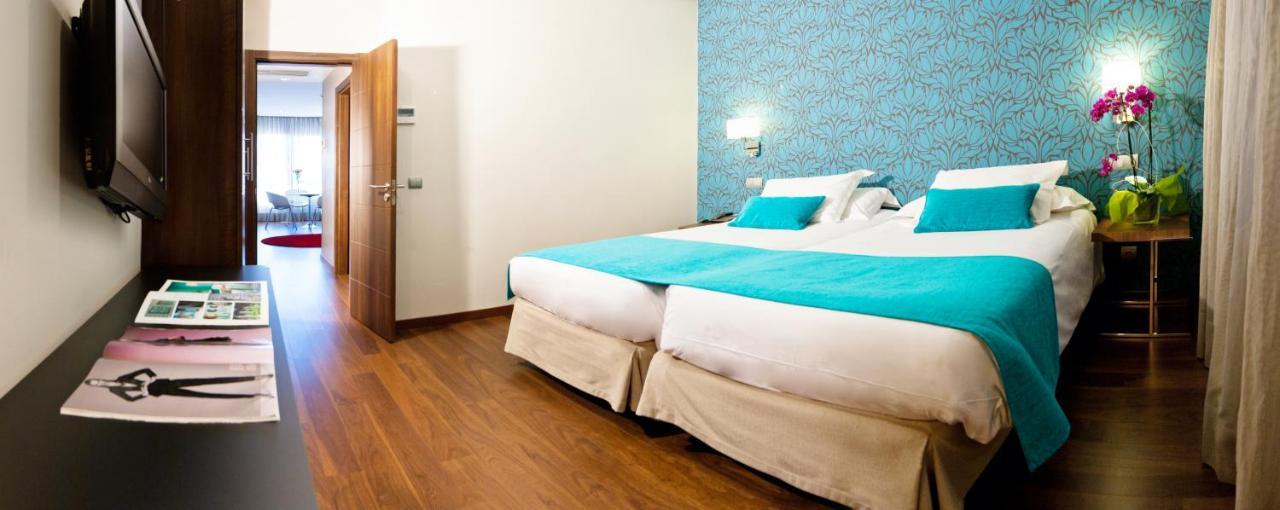 Apartosuites Jardines De Sabatini มาดริด ภายนอก รูปภาพ
