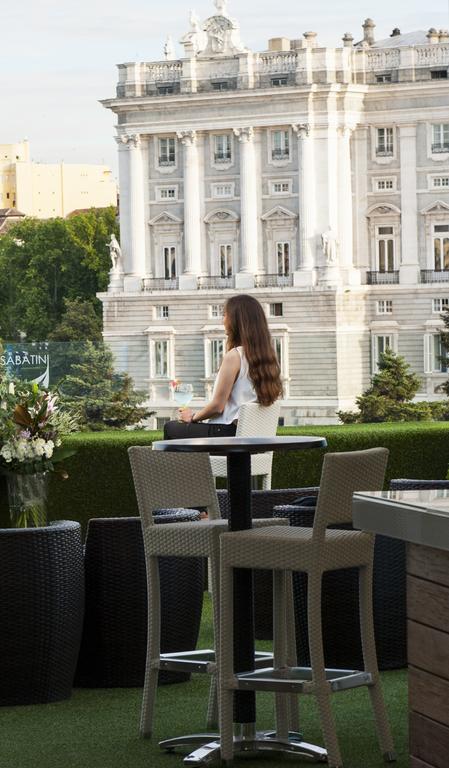 Apartosuites Jardines De Sabatini มาดริด ภายนอก รูปภาพ