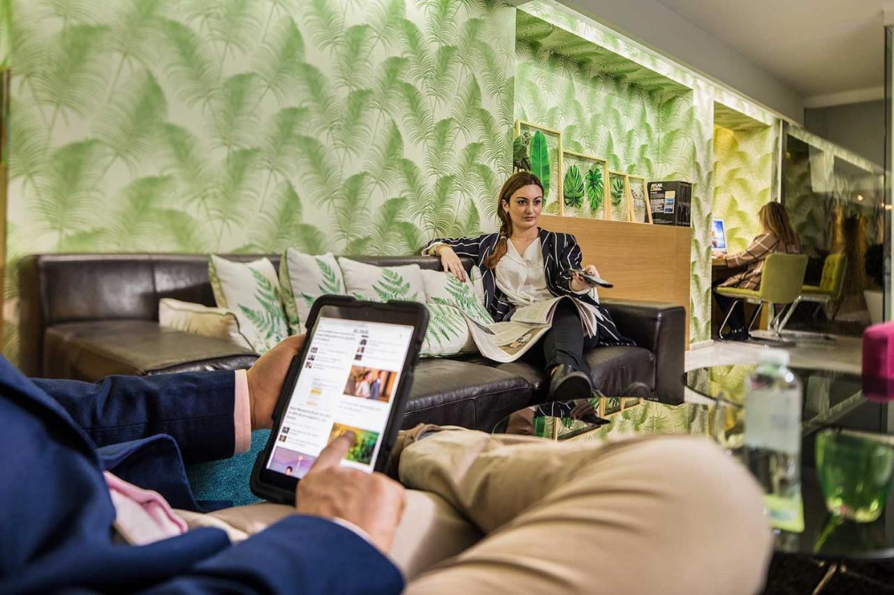 Apartosuites Jardines De Sabatini มาดริด ภายนอก รูปภาพ